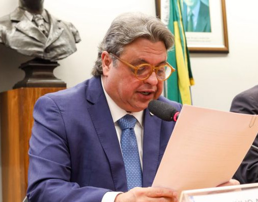 Projeto de Júlio Arcoverde que cria o Selo Cidade Limpa avança na Câmara dos Deputados