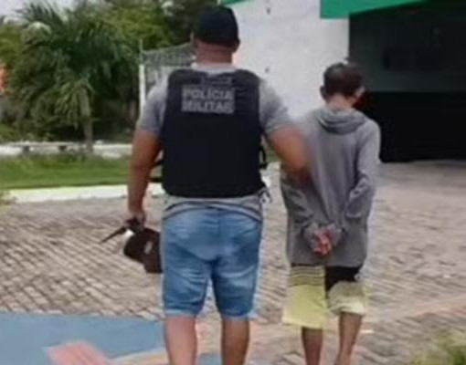Homem é esfaqueado após discussão e suspeito é preso em Parnaíba