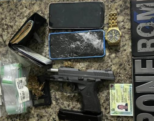 Polícia apreende drogas e armas durante operação em várias zonas de Teresina