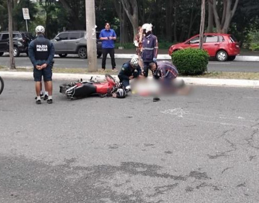 Idoso fica em estado grave após colisão entre moto e carro em Teresina