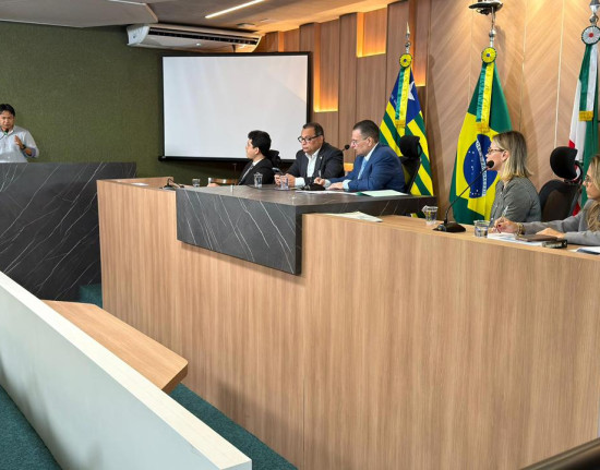 Deputado Gessivaldo realiza audiência sobre recarga de carros elétricos
