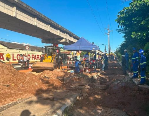 Trinta toneladas de lixo são retiradas de rede de esgoto no Centro de Teresina