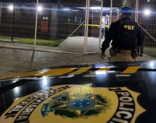 PRF encaminha homem à Polícia Federal por suspeita de documento falso em Parnaíba