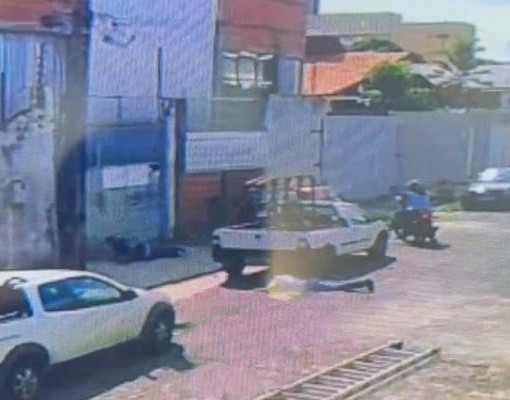 Imagens mostram momento em que criminosos armados atacam jovens em Teresina