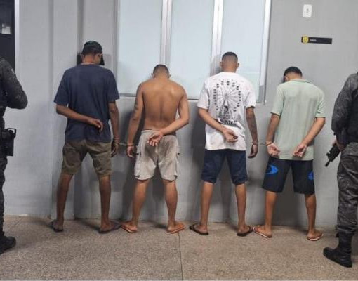 PM prende investigados por assassinatos e tráfico após operação na Vila Cristalina