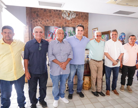 Mais petistas desembarcam no palanque de Ciro