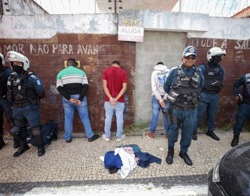 Três adolescentes são apreendidos por furtos em lojas no Centro de Teresina
