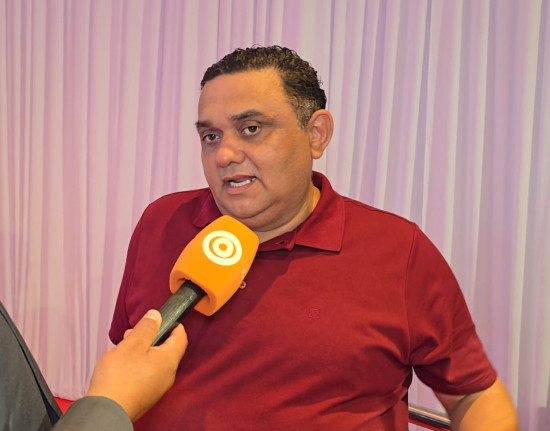 Aliado de Gustavo no Avante defende Lira e admite constrangimento com crise interna