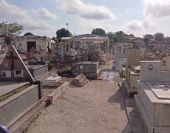 Prefeitura poderá assumir construção de jazigos e aliviar gastos das famílias