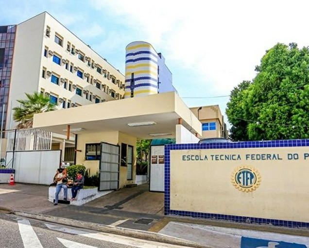 Professor do IFPI denuncia ataques homofóbicos, racistas e ameaças de estudantes