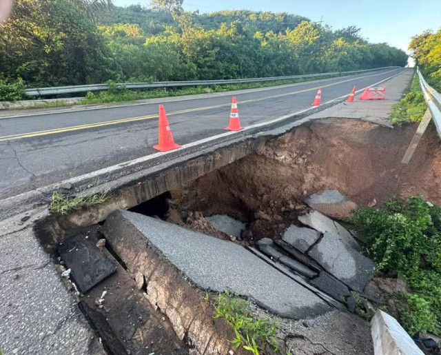 BR-343 tem bloqueio parcial e trânsito muda rumo ao litoral do Piauí