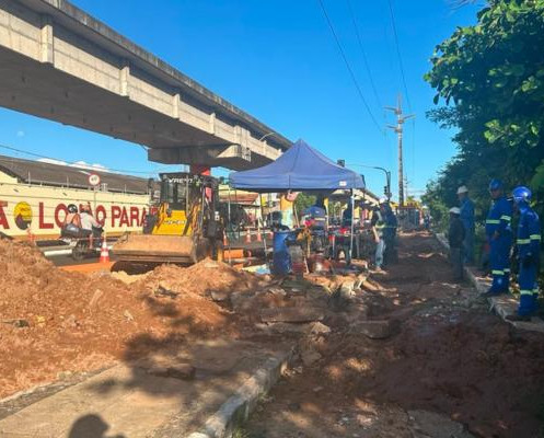 Trinta toneladas de lixo são retiradas de rede de esgoto no Centro de Teresina