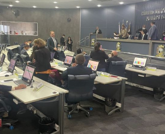 Câmara de Teresina aprova em 1ª votação projeto sobre banheiros femininos por pessoas trans