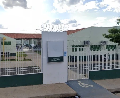 Após mal-estar de alunos, Seduc suspende aulas em escola de Picos