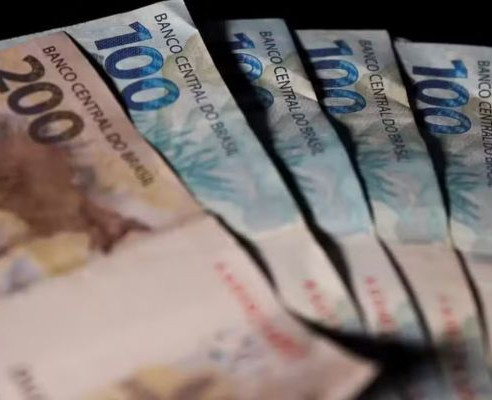 Com reajuste de 6,79%, salário mínimo será de R$ 1.621 a partir de janeiro de 2026