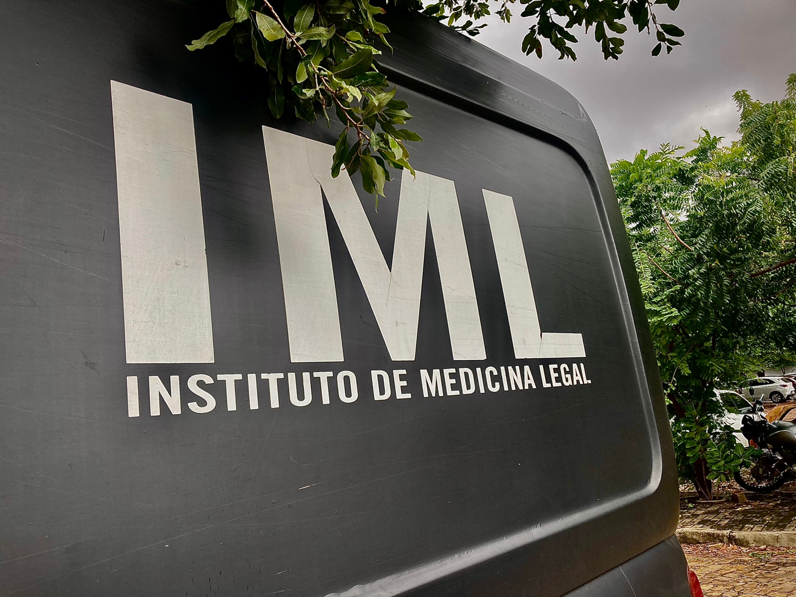 viatura-do-iml-piaui_caed4b2a8f543f418a6c93fc02cc30fb773954bd.jpeg
