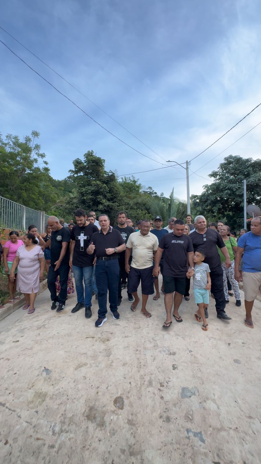 Deputado Gessivaldo entrega calçamentos e transforma realidade da região da Santa Teresa