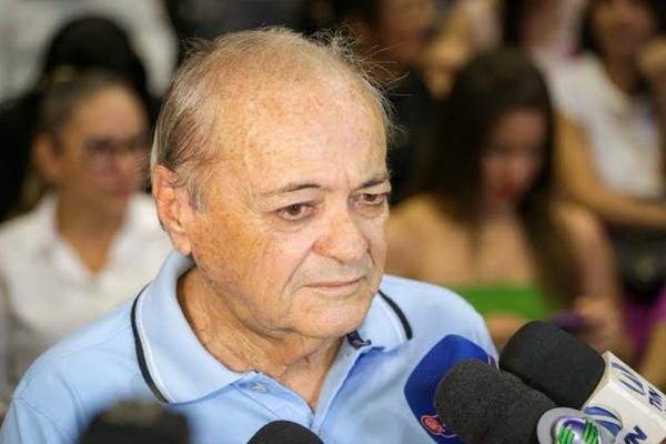 Silvio Mendes anuncia reajuste a guardas municipais e nova convocação na Educação