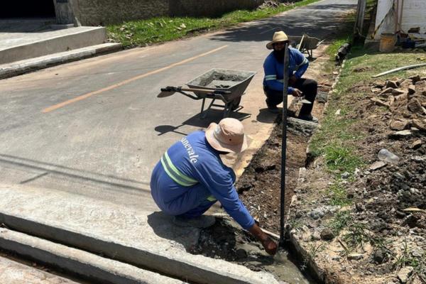 Prefeitura de Esperantina realiza melhorias nas canaletas para escoamento de água