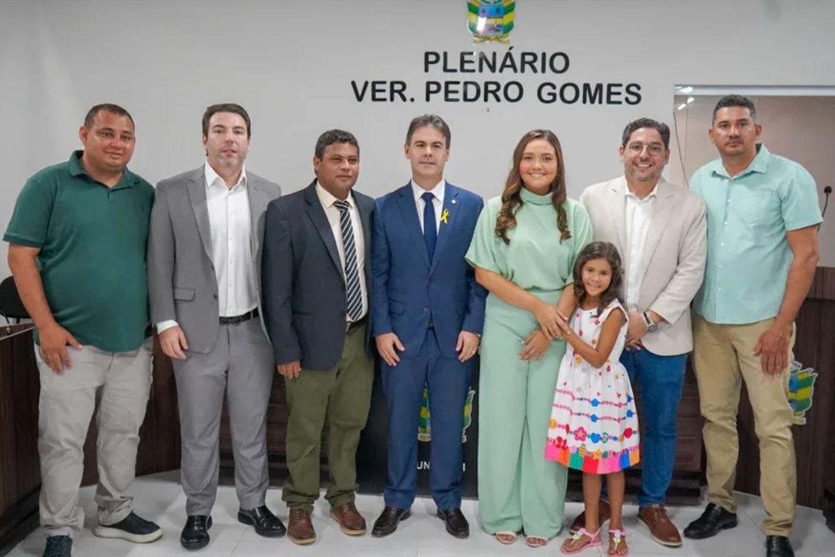 Severo Eulálio recebe título de cidadania em União durante celebração de 172 anos da cidade