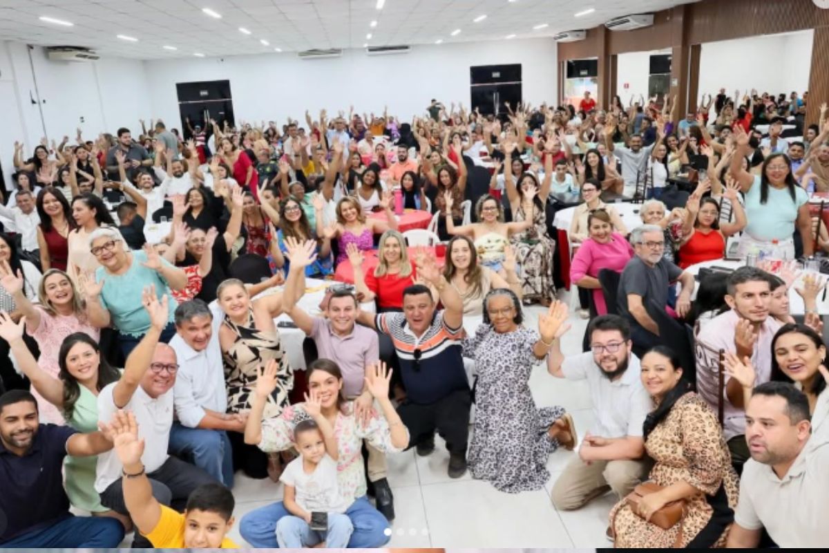 Com presença de Wellington Dias, Mauro Eduardo reúne lideranças em confraternização