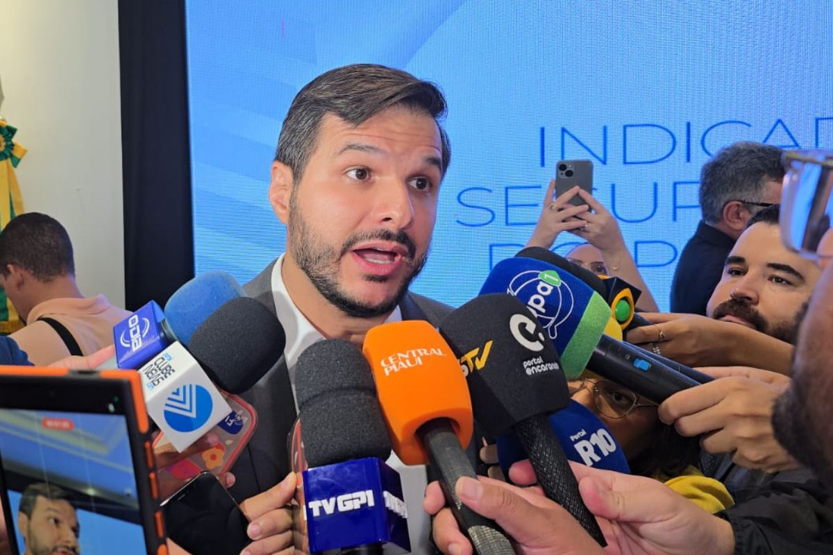 Carro de assessores de Washington Bandeira se envolve em acidente em Piracuruca