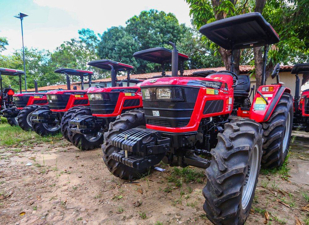 SAF entrega equipamentos agrícolas para 22 municípios neste sábado