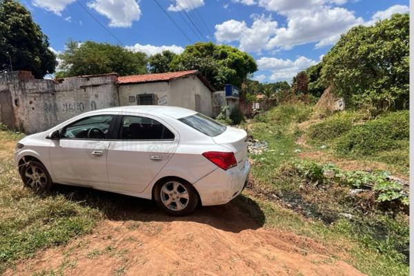 Carro que teria sido usado em homicídio de adolescente é encontrado na zona Sul de Teresina