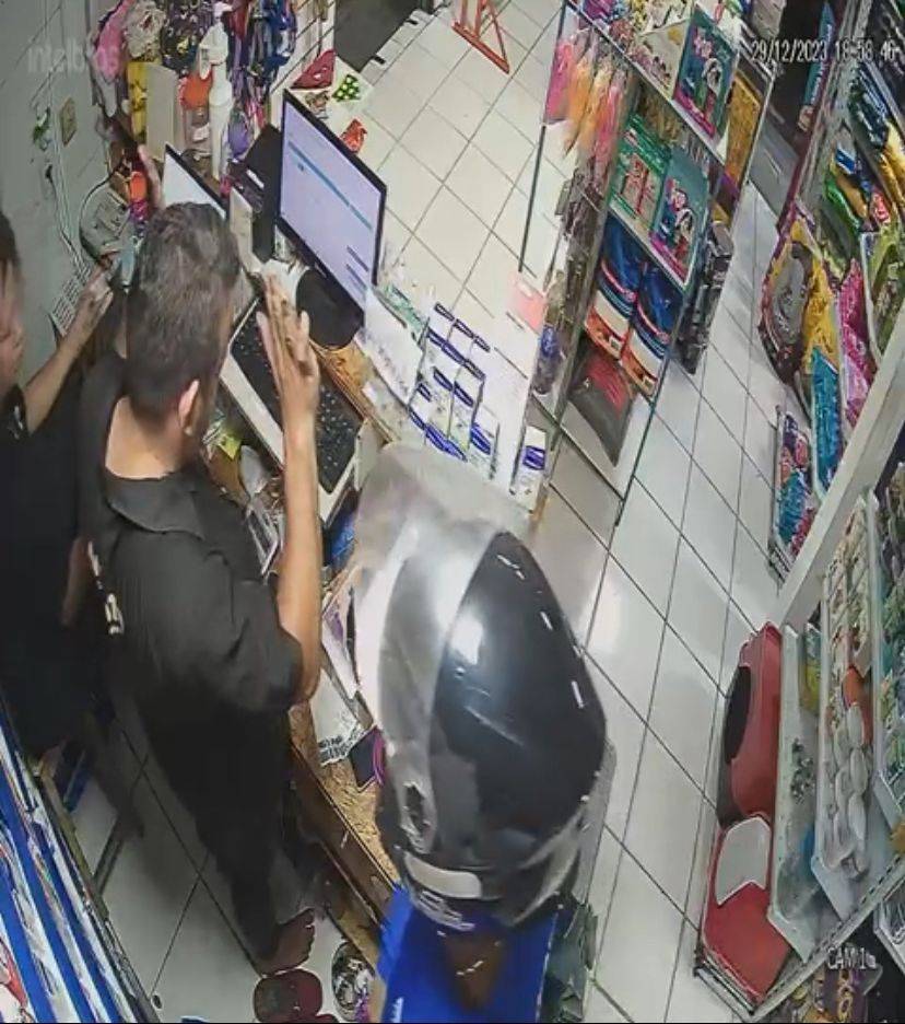 Criminosos assaltam petshops em Teresina. Veja Vídeo