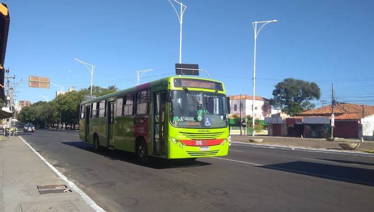 Strans assina ordem de serviço para operação do transporte municipal nos dias do ENEM, em Teresina