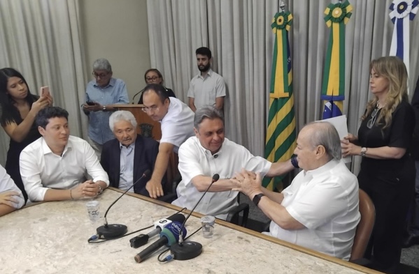 Prefeito confirma saída de Júlio Arcoverde da Secretaria de Articulação Institucional