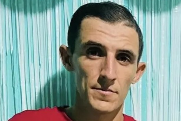 Esposa é a principal suspeita de esfaquear o marido dentro de casa na cidade de Simões