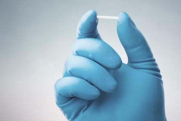 Planos de saúde passam a cobrir implante contraceptivo Implanon