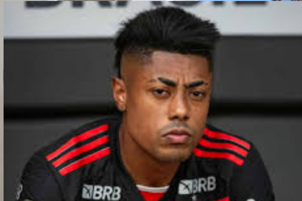 Bruno Henrique é multado em R$ 100 mil e fica livre para seguir jogando