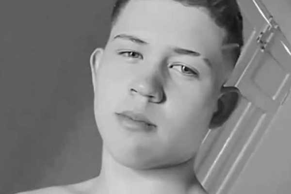 Jovem de 21 anos morre após colidir moto contra árvore em Piripiri