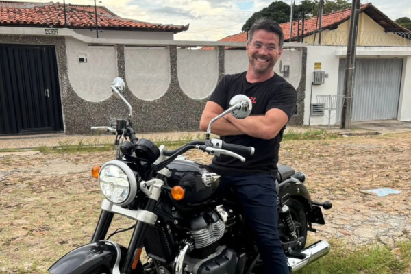 Após acidente de moto, César Filho descreve sequelas e agradece orações