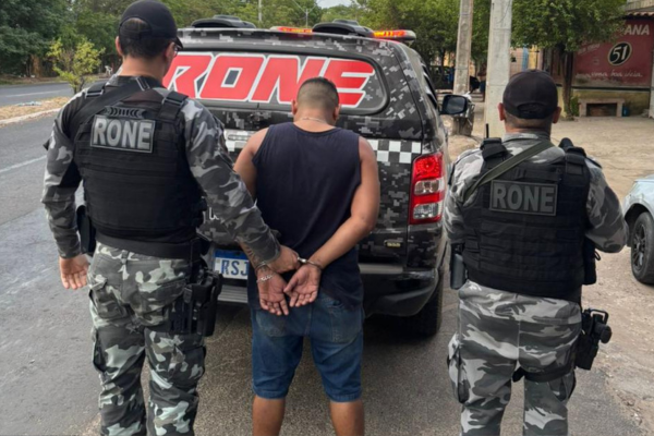 Perseguição termina com homem preso por tráfico de drogas na zona sul de Teresina
