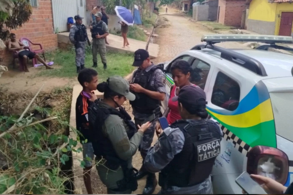 Mulher ferida em tiroteio entre facções afirma: “Não baixo a cabeça para bandido”