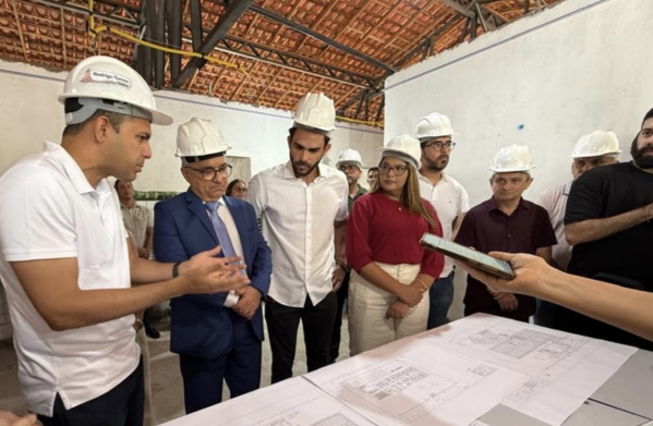 Deputado Dr. Marcus Kalume acompanha visita às obras da 10ª GRE em Floriano