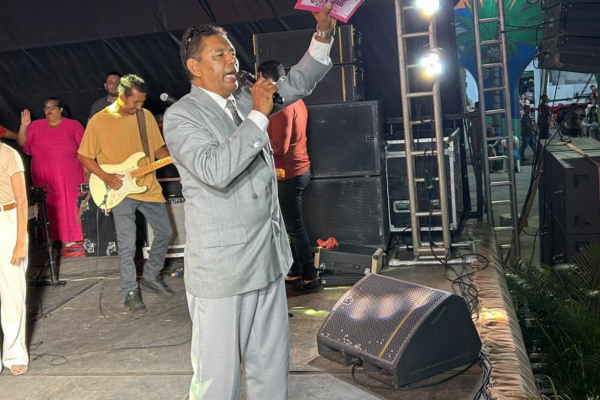 Esperantina vive noite de louvor e adoração na celebração do Dia do Evangélico