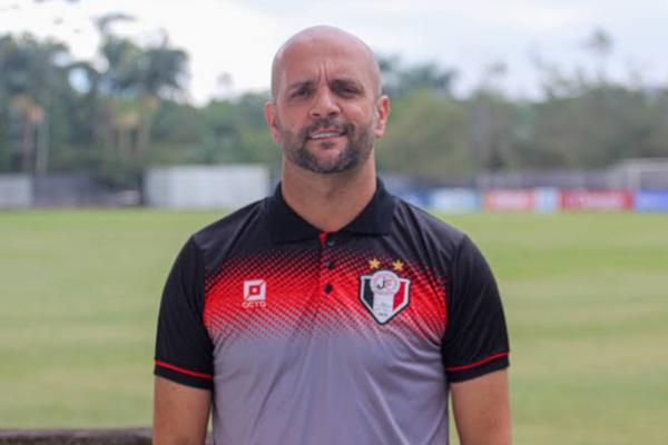 Jerson Testoni é anunciado como novo técnico do Atlético Piauiense para 2026
