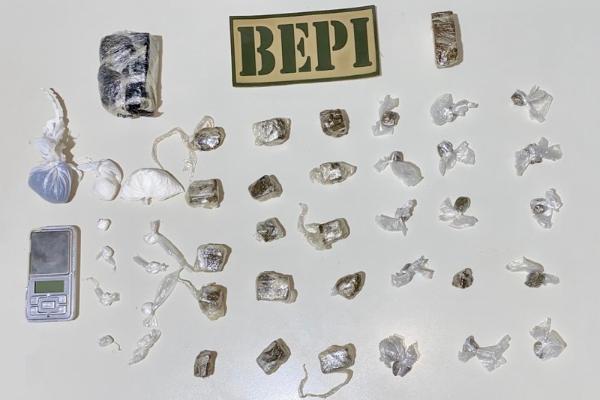Denúncia leva PM a esconderijo com 45 kg de entorpecentes em Picos