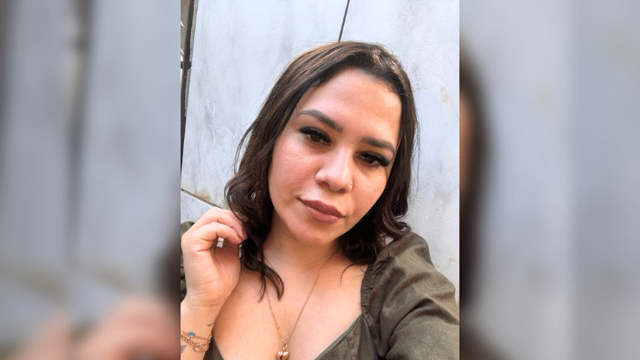 Técnica farmacêutica morta em tiroteio é velada no Piauí com vestido de noiva