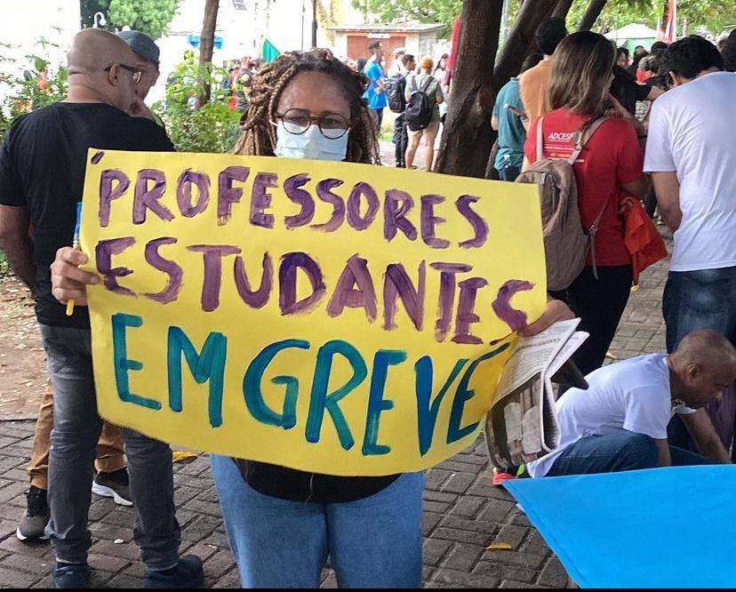 Rafael Fonteles anuncia reajuste salarial para os professores do Piauí