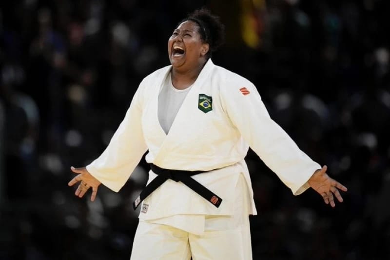 Treinada por Sarah Menezes, Bia Souza conquista Ouro no Judô nas Olimpíadas de Paris 2024