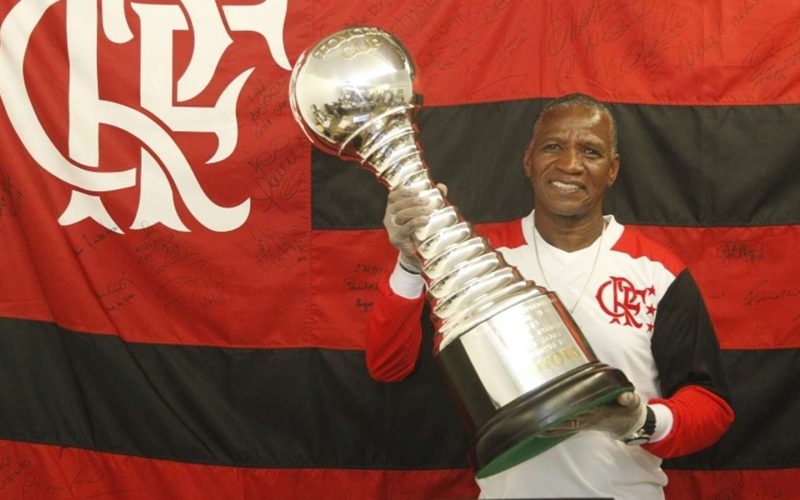 Morre aos 68 anos Adílio, lenda da geração dourada do Flamengo