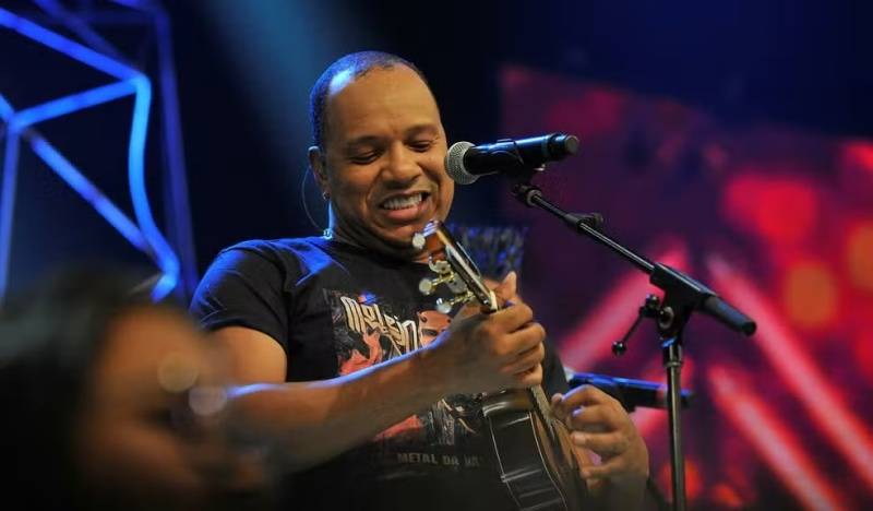 Morre aos 51 anos o cantor Anderson Leandro da Banda Molejo no RJ
