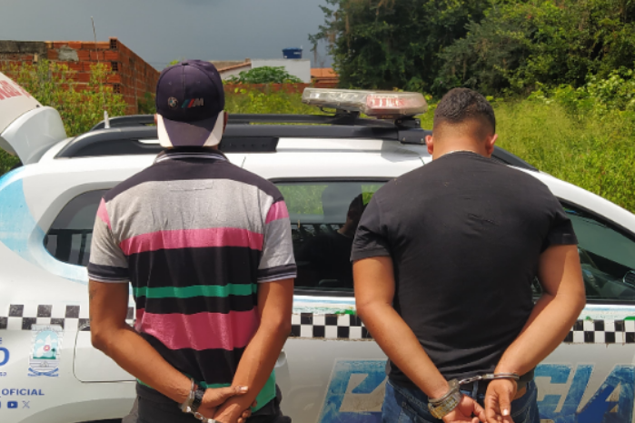 Suspeitos de tráfico são presos com armas em banheiro de bar no Piauí