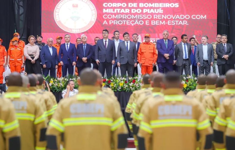 Governador Rafael Fonteles nomeia 205 novos soldados do Corpo de Bombeiros