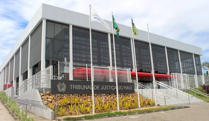 Tribunal de Justiça do Piauí empossa oito juízes para a comarca de Teresina
